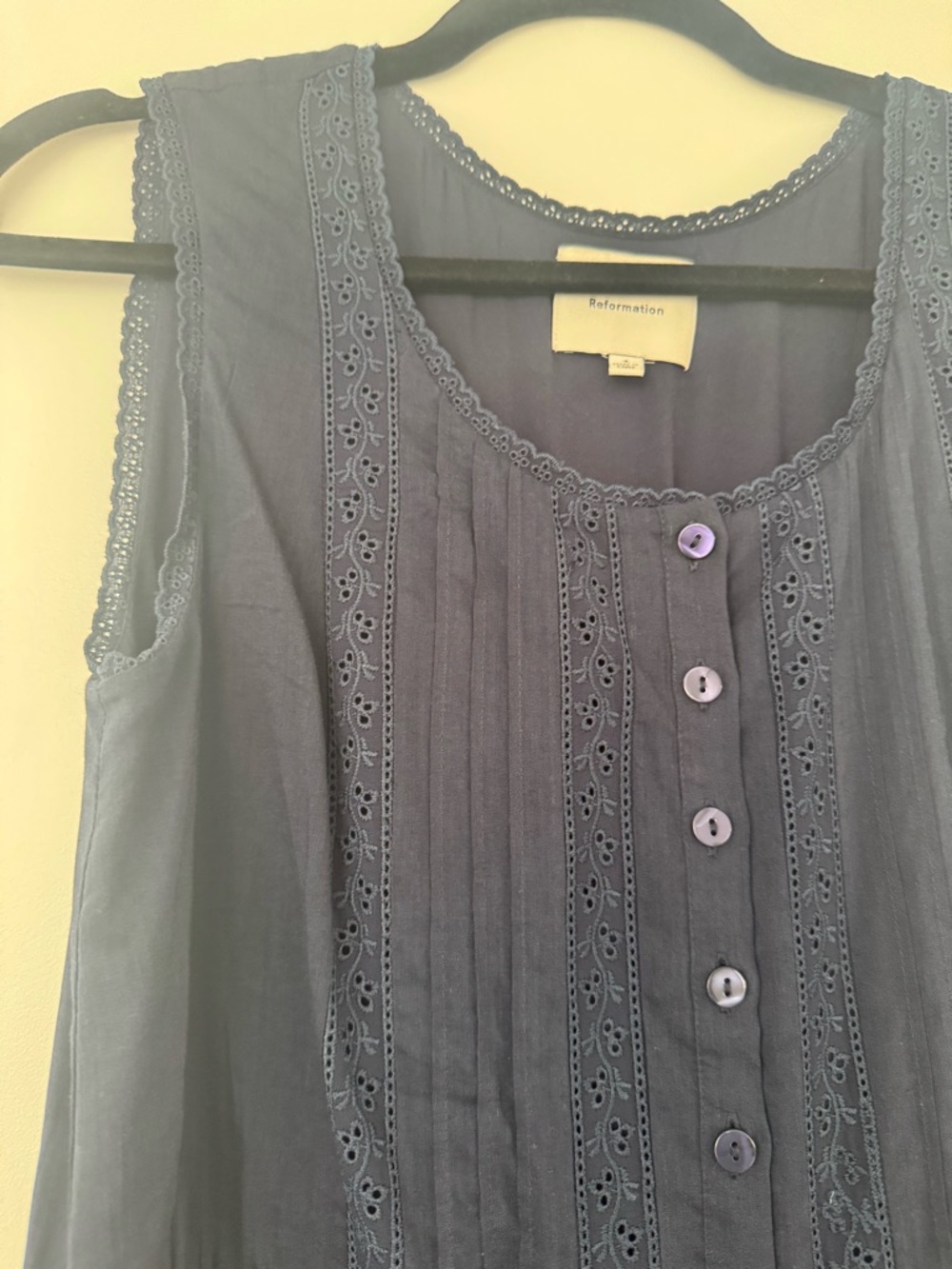 Reformation Lonnie dress in navy size 4 like new - Picture 5 of 5